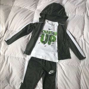 Boys Nike 3 piece set